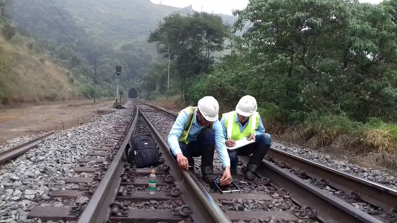 Ultrassom em Soldas Aluminotermicas em toda malha ferroviária da MRS Logística dos estados de SP, RJ e MG.